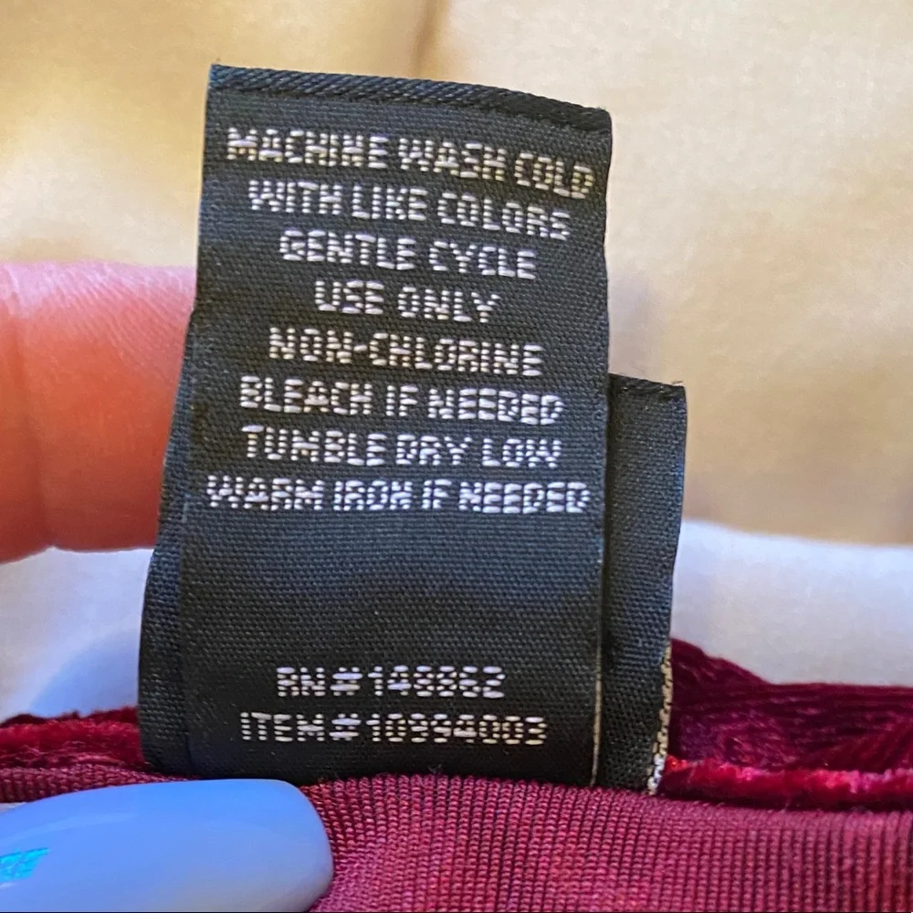 EUC Torrid Disney Mickey Mouse Red Velvet Dress 3X - Picture 12 of 16